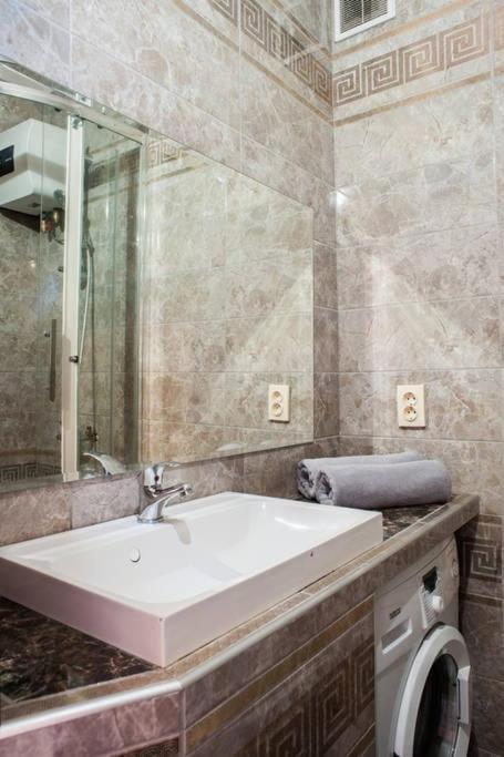 Apartment On Lenina 9 Minsk Ngoại thất bức ảnh